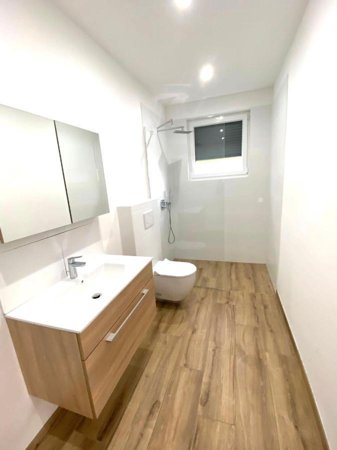 Neubauwohnung Lura 2B - Fur 5 Personen เวียนนา ภายนอก รูปภาพ